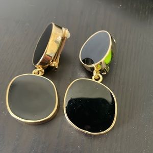 Kenneth jay lane earrings | black and gold | clip earrings